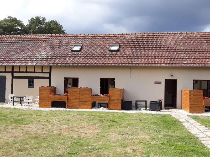 Bed and Breakfast Domaine de la dijonniere Les capucines à Clémont Extérieur photo